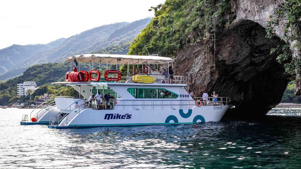 Canuwa II: Puerto Vallarta Catamaran charter