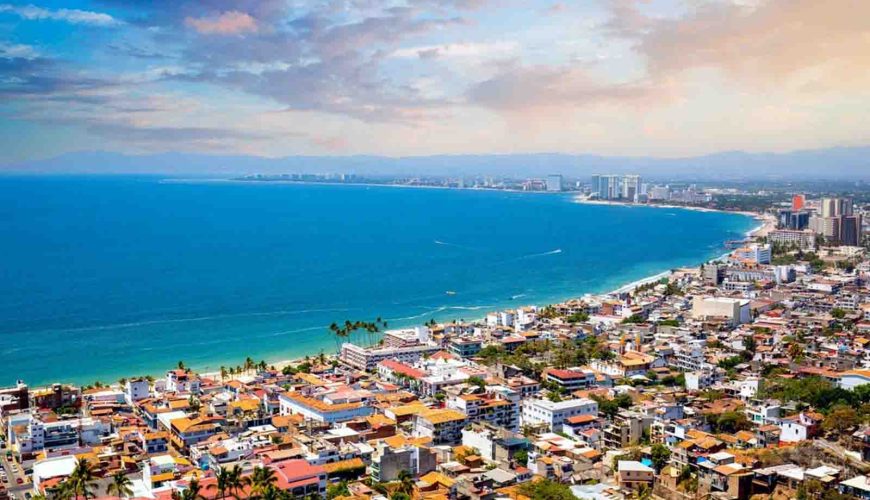 Banderas Bay Adventures: 5 Unforgettable Water Activities in Puerto Vallarta