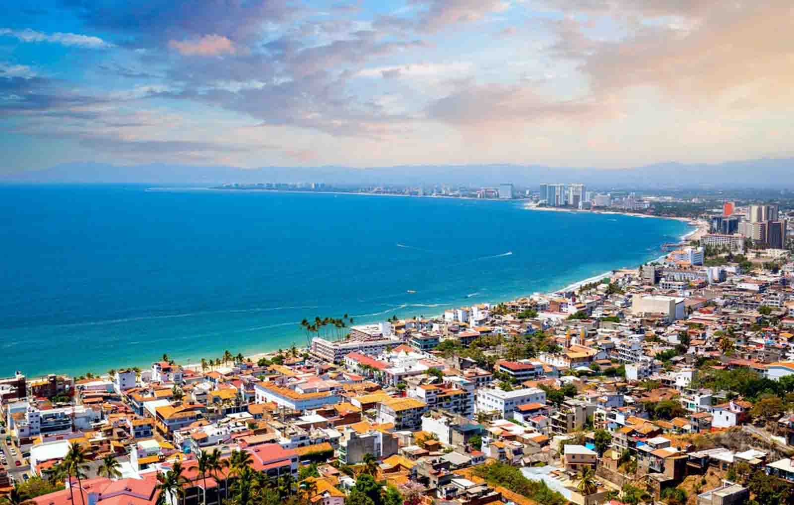 Banderas Bay Adventures: 5 Unforgettable Water Activities in Puerto Vallarta