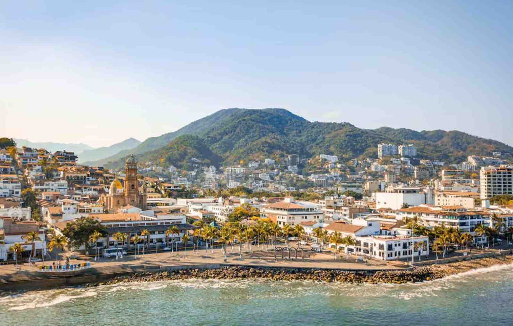 Solo in Paradise: Discover the Best of Puerto Vallarta on Your Own